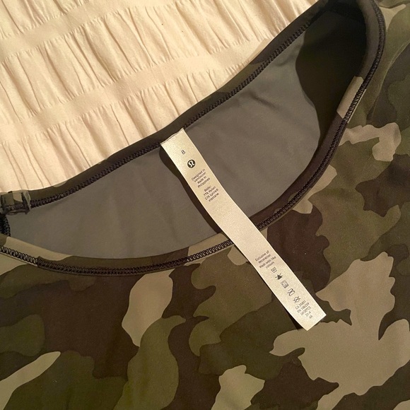 Lululemon Cropped Sweater Size 8 - Picture 2 of 2